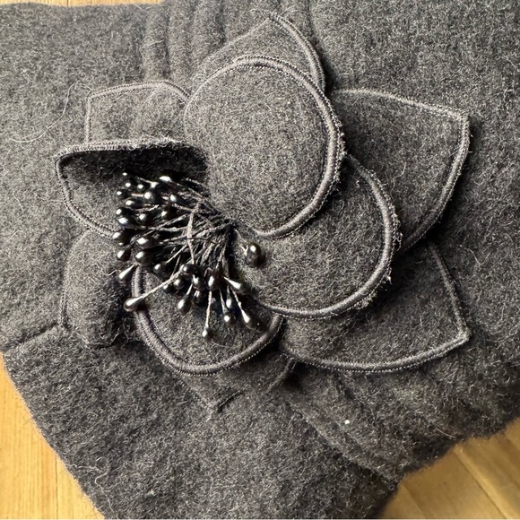 Womens Black Wool Blend Cloche Winter Hat Lawliet collapsible lined adj size - Picture 4 of 9